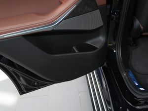 2020xDrive40i  M\b g