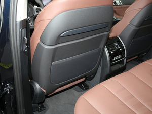 2020xDrive40i  M\b g