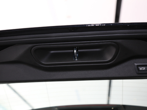 2020xDrive40i  M\b g