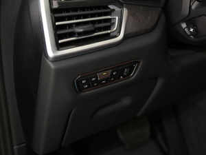 2020xDrive40i  M\b п؅^(q)