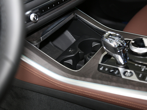 2020xDrive40i  M\b п؅^(q)