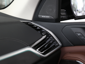 2020xDrive40i  M\b п؅^(q)