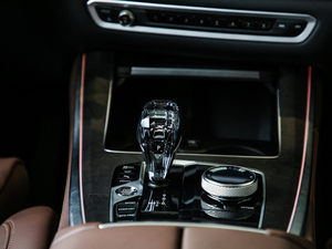 2020xDrive40i M\b п؅^