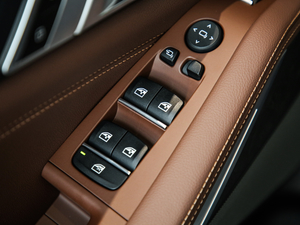 2020xDrive40i M\b п؅^