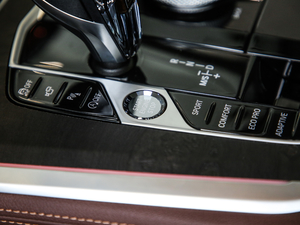 2020xDrive40i M\b п؅^