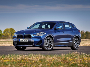 2020款xDrive25e 整体外观