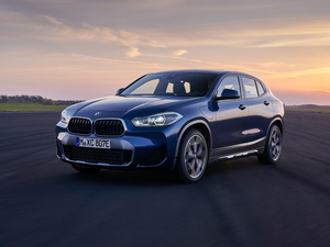 2020款xDrive25e 整体外观