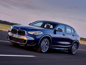 2020款xDrive25e 整体外观