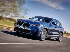 2020款xDrive25e 整体外观