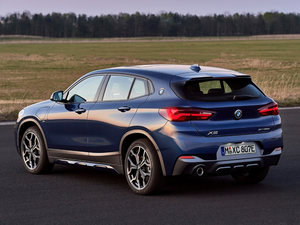 2020款xDrive25e 整体外观
