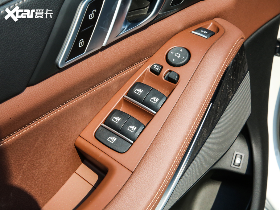 2020RX5Դ xDrive45e M\b