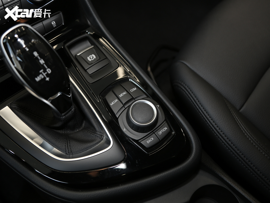 2019R2ϵ๦܇ 220i \b