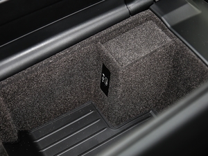 2021530i L(fng)а M\(yn)(dng)b g