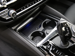 2021530i L(fng)а M\(yn)(dng)b g