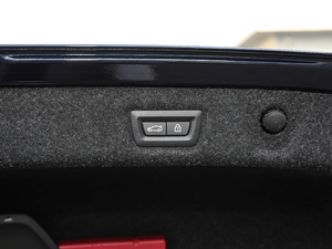 2021530i L(fng)а M\(yn)(dng)b g