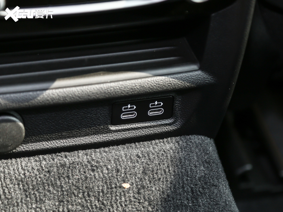 2021R6ϵGT 630i AOӋb