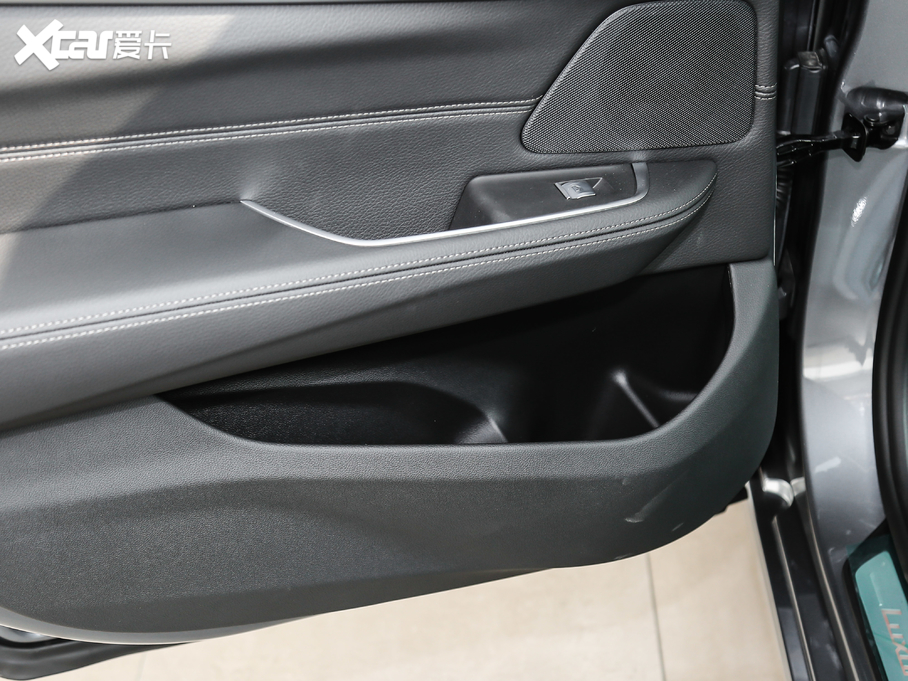 2021R6ϵGT 630i AOӋb