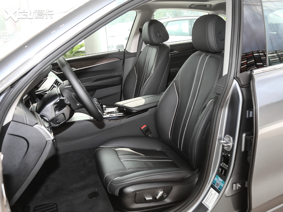 2021R6ϵGT 630i AOӋb