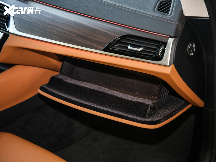 2021R6ϵGT 630i AOӋb