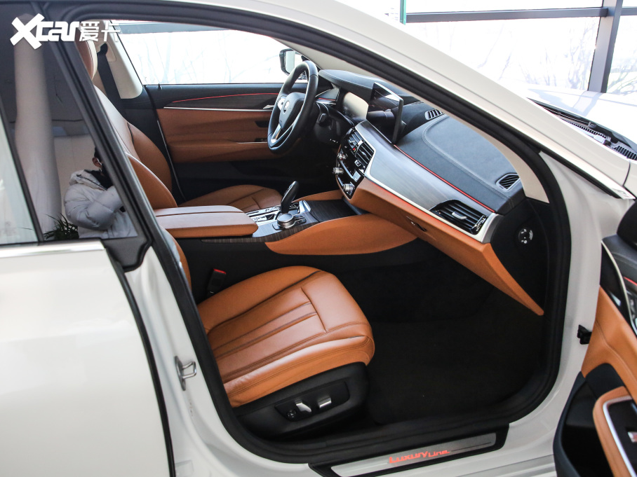 2021R6ϵGT 630i AOӋb