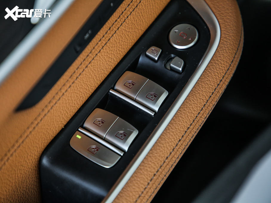 2021R6ϵGT 630i AOӋb