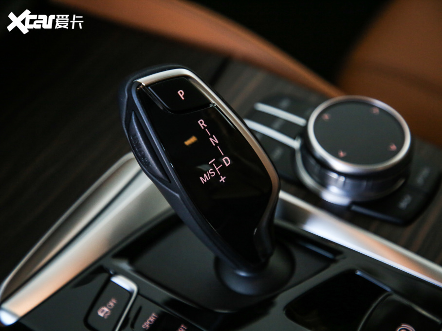 2021R6ϵGT 630i AOӋb