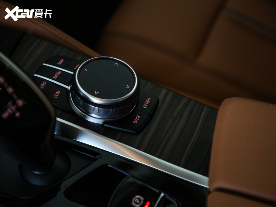 2021R6ϵGT 630i AOӋb