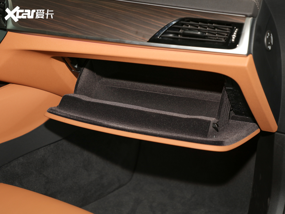 2021R6ϵGT Ŀ 630i AOӋb