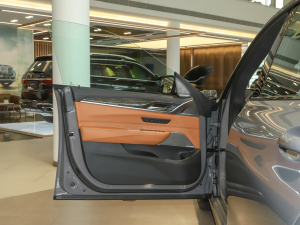 2021Ŀ 630i M\b {λ܇T