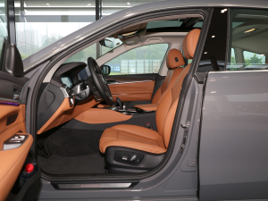 2021Ŀ 630i AOӋb ǰſg