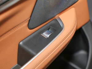 2021Ŀ 630i AOӋb ܇ƅ^