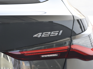 2022425i Gran Coupe M\b ^