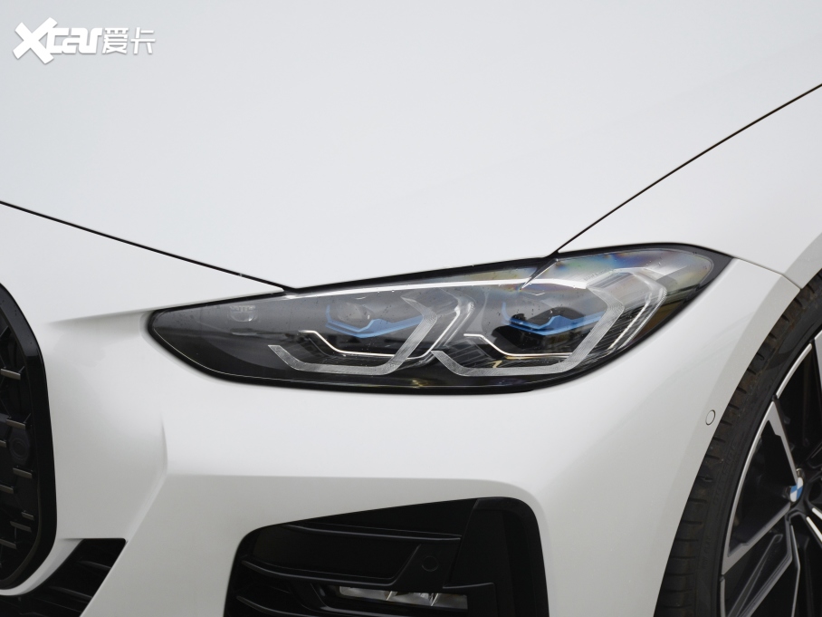 2021��R4ϵ �Ŀ� 430i M�\����ҹ��