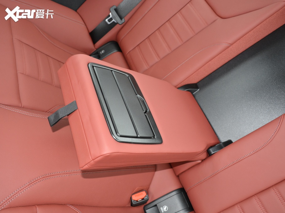 2021��R4ϵ �Ŀ� 430i M�\����ҹ��