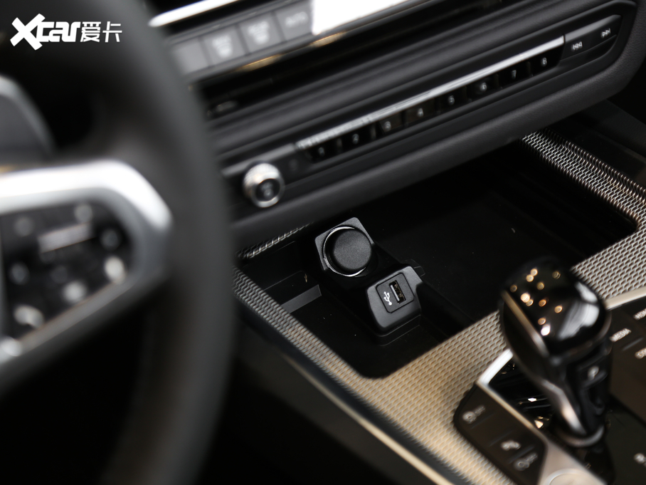 2020RZ4 sDrive 25i 