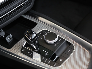 2020sDrive 25i  п؅^