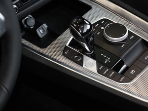 2020sDrive 25i  п؅^