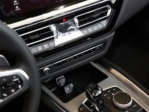 2020sDrive 25i  п؅^