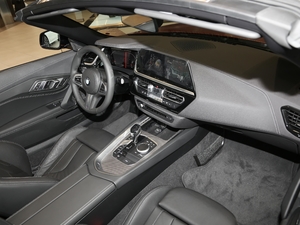 2020sDrive 25i  п؅^