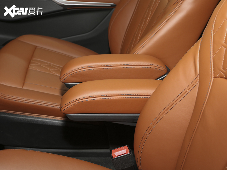 2021RX7 xDrive40i ͺAb