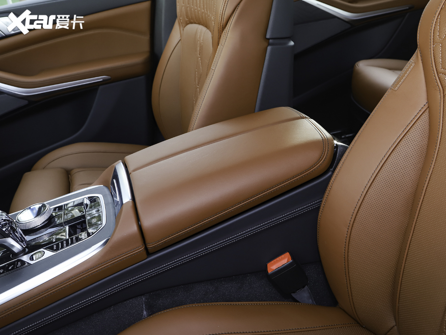 2021RX7 xDrive40i M\b