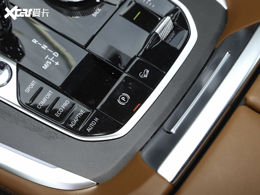 2021RX7 xDrive40i M\(yn)(dng)b