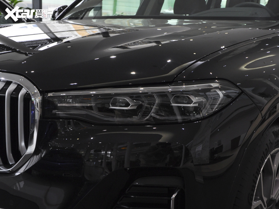 2021��RX7 xDrive40i �I���ͺ��A���b