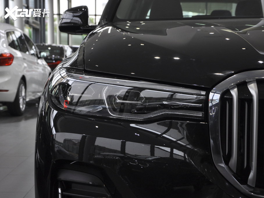 2021RX7 xDrive40i IͺAb