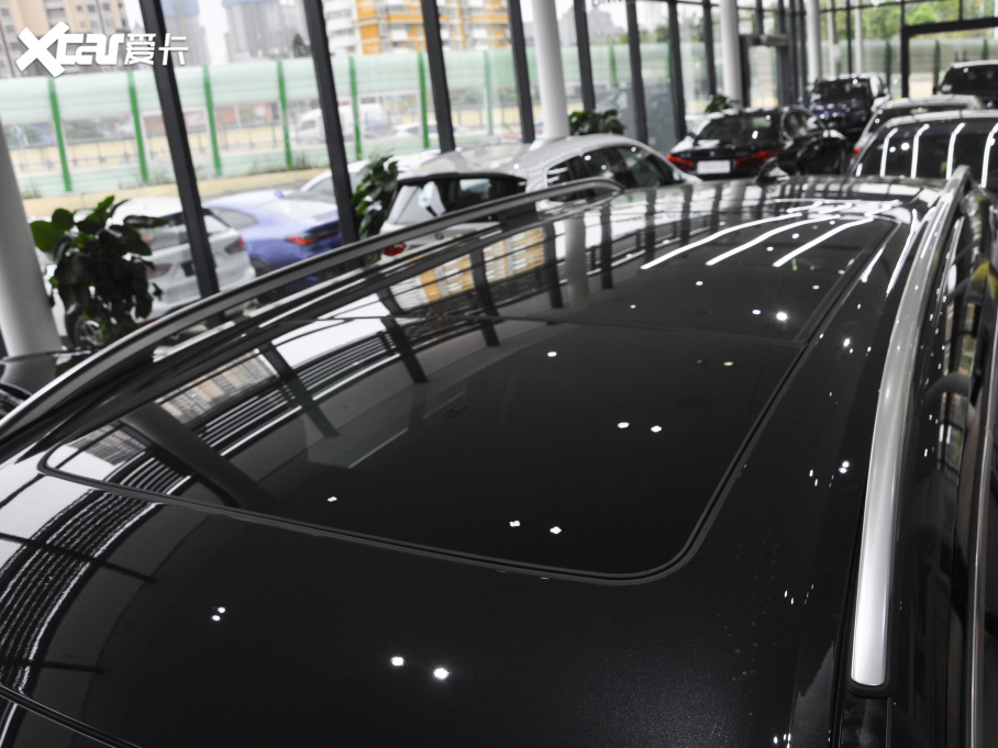 2021��RX7 xDrive40i �I���ͺ��A���b