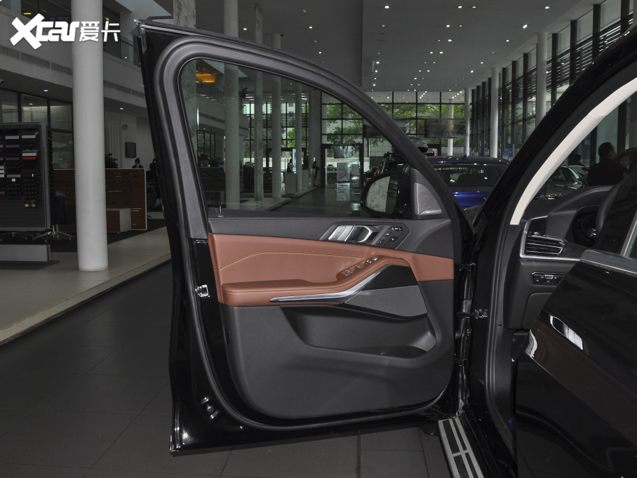 2021RX7 xDrive40i IͺAb