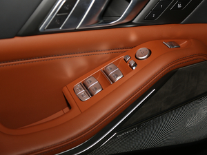 2021xDrive40i ͺAb {܇ƅ^	