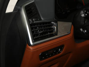 2021xDrive40i ͺAb п؅^(q)