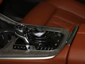 2021xDrive40i ͺAb п؅^(q)