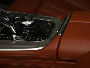 2021xDrive40i ͺAb п؅^(q)